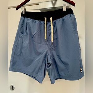 Vuori Kore lined shorts, like new and perfect condition worn less than 5 times.